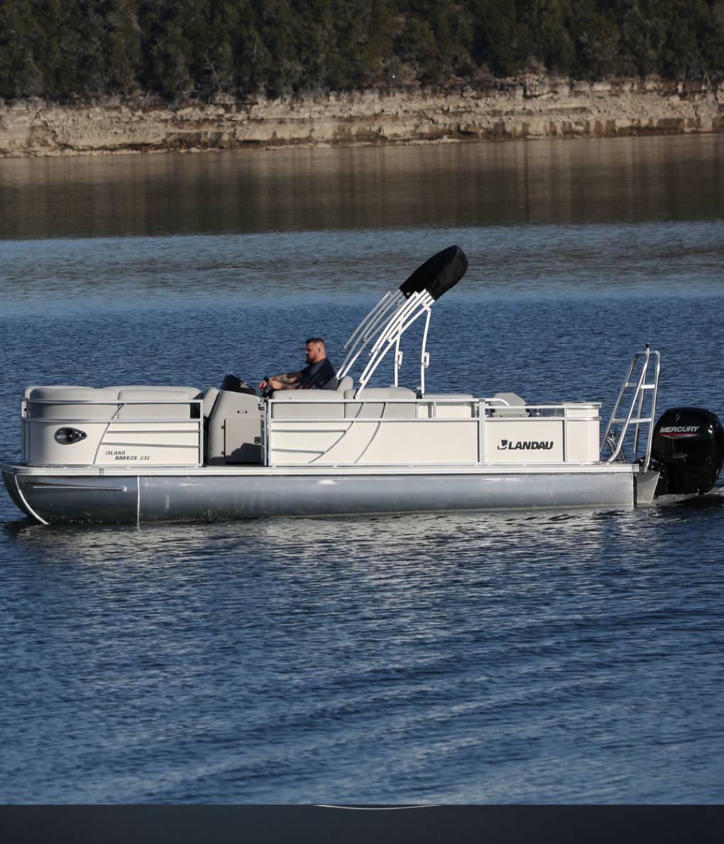 Picture of 14 PASSENGER 2023 LANDAU ISLAND BREEZE TRITOON